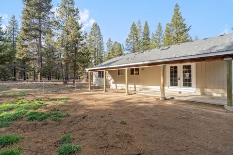 Tiny photo for 15711 Deedon Road, La Pine, OR 97739 (MLS # 220211941)