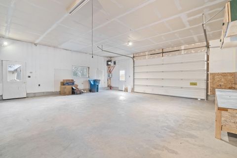 Tiny photo for 15711 Deedon Road, La Pine, OR 97739 (MLS # 220211941)