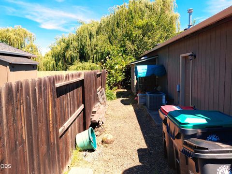 Tiny photo for 3272 Nellie Ettinger Lane, Medford, OR 97504 (MLS # 220223306)