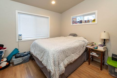 Tiny photo for 566 NE Lafayette Avenue # 1, Bend, OR 97701 (MLS # 220217424)