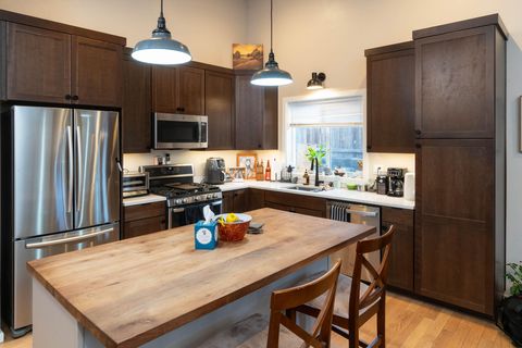 Tiny photo for 566 NE Lafayette Avenue # 1, Bend, OR 97701 (MLS # 220217424)