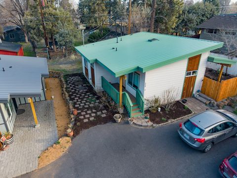 Tiny photo for 566 NE Lafayette Avenue # 1, Bend, OR 97701 (MLS # 220217424)