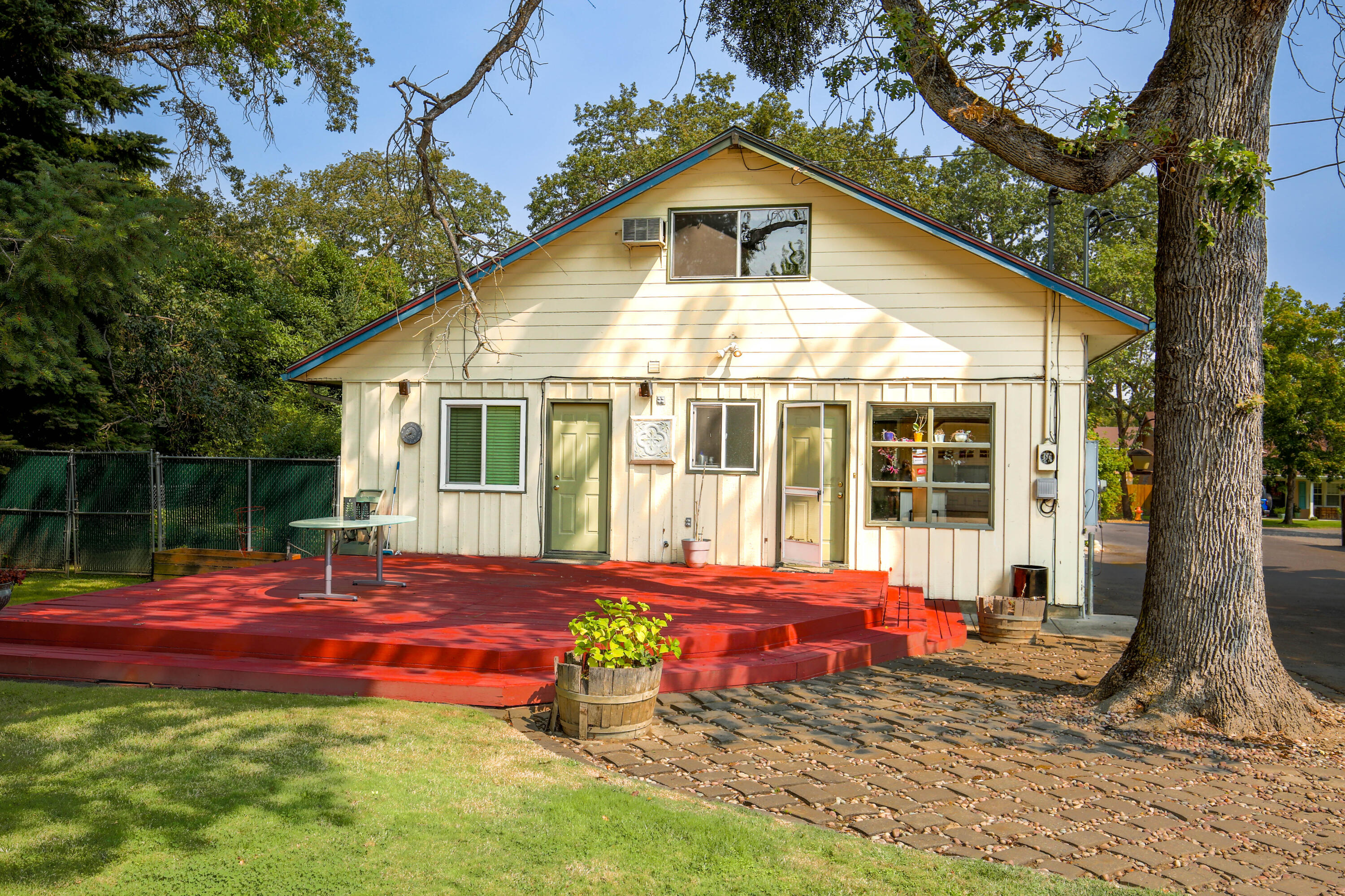 Holmes Park - Residential