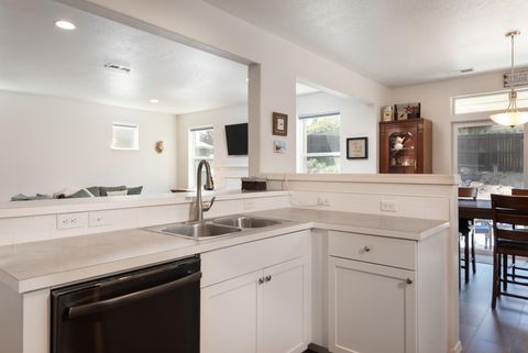Tiny photo for 2955 NE Quiet Canyon Drive, Bend, OR 97701 (MLS # 220219243)