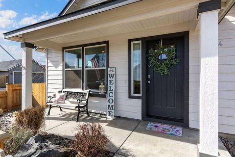 3234 NW 9th Lane Redmond OR 97756