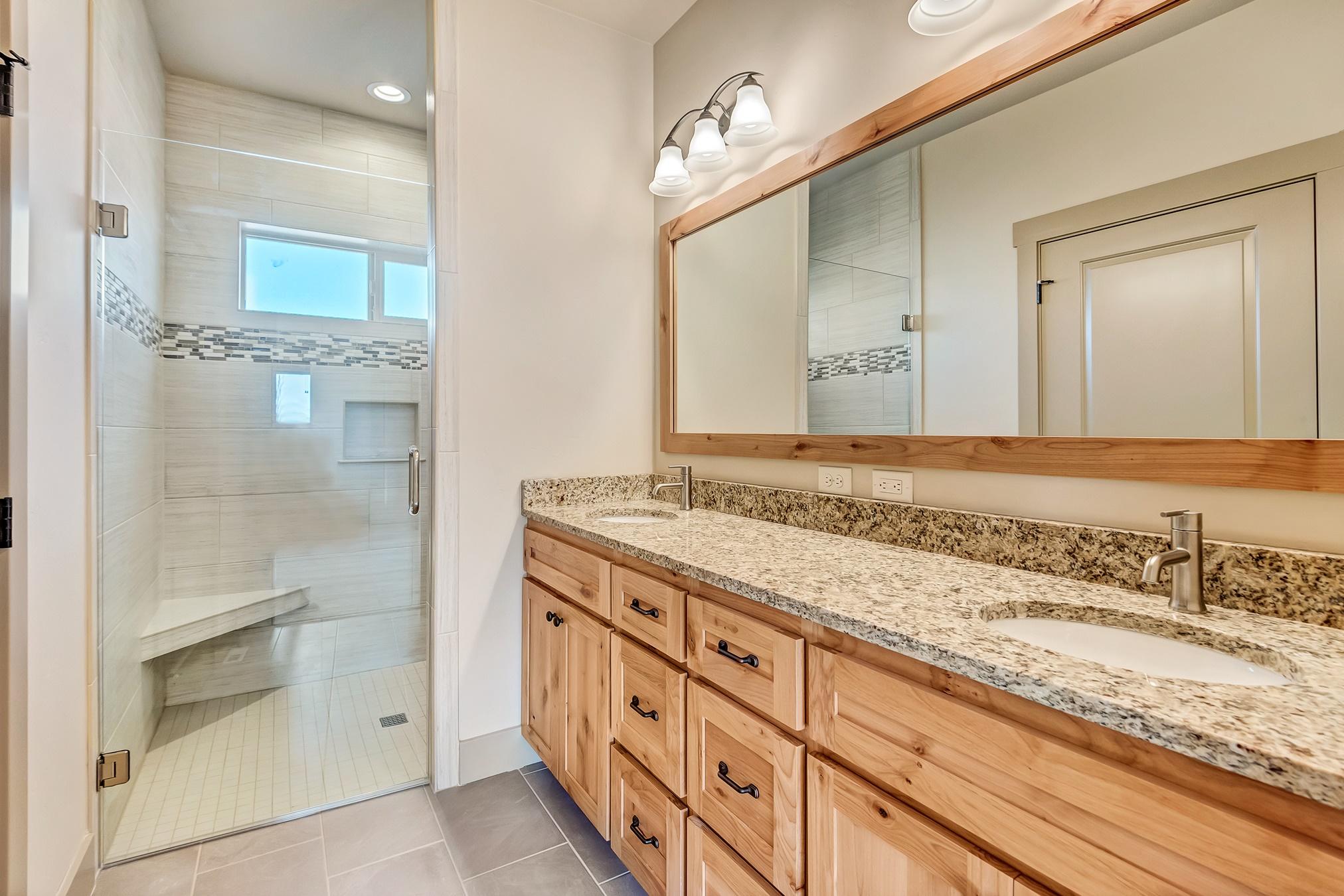 Saddle Ridge - Residential