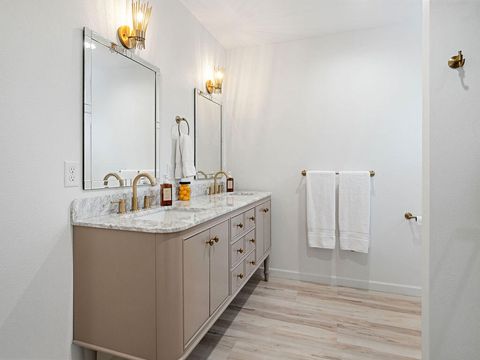 Tiny photo for 4756 Shasta Way, Klamath Falls, OR 97603 (MLS # 220215759)