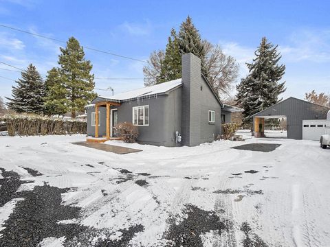 Tiny photo for 4756 Shasta Way, Klamath Falls, OR 97603 (MLS # 220215759)