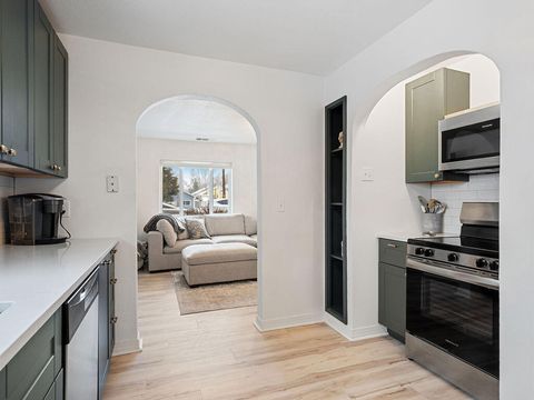 Tiny photo for 4756 Shasta Way, Klamath Falls, OR 97603 (MLS # 220215759)