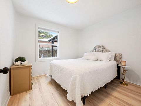 Tiny photo for 4756 Shasta Way, Klamath Falls, OR 97603 (MLS # 220215759)