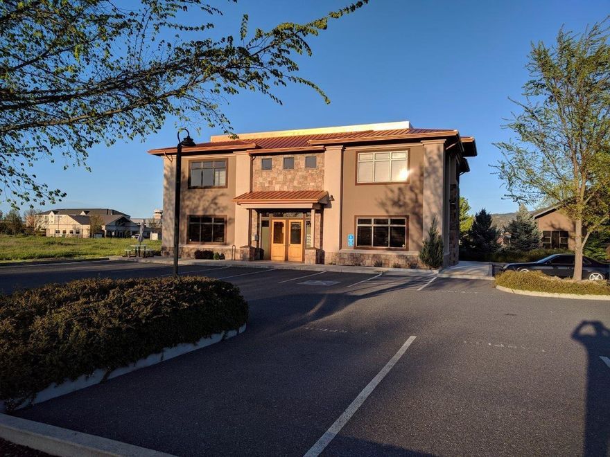 Fully leased. 4 units. The Building is over 4000 sqft. Three solid tenants occupy this Class A office building in Navigator's Landing designed and built to be energy efficient but user friendly. The high ceilings with large windows provide lots of natural light. Cat 6 with fiber optics throughout. Security includes keypad entry alarm system and lighted parking. Suites include high grade carpet, lots of wood trim and paint to match the decor. Kitchenettes have full cabinetry, large stainless sink, Grohe faucets, and tile floors. Building is insulated above building code requirements. All HVAC units are ultra high efficiency. The office building is actually 4 commercial condo units that can be sold independently if desired. 6.27% cap rate.