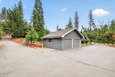 Tiny photo for 791 Oregon 238, Jacksonville, OR 97530 (MLS # 220227271)