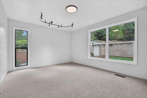 Tiny photo for 791 Oregon 238, Jacksonville, OR 97530 (MLS # 220227271)