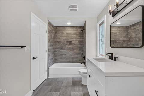 Tiny photo for 791 Oregon 238, Jacksonville, OR 97530 (MLS # 220227271)
