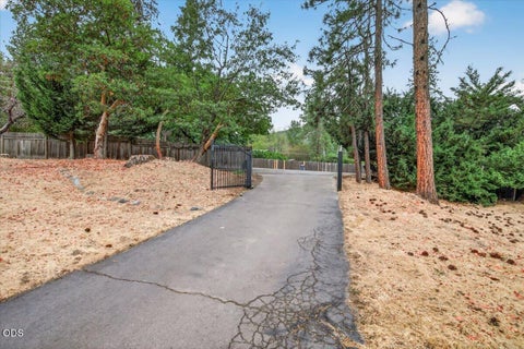 Tiny photo for 791 Oregon 238, Jacksonville, OR 97530 (MLS # 220227271)