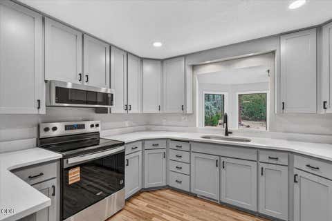 Tiny photo for 791 Oregon 238, Jacksonville, OR 97530 (MLS # 220227271)
