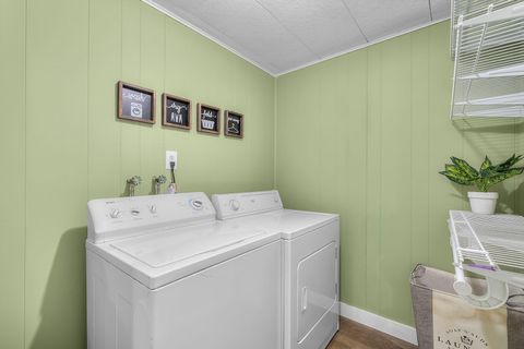 Tiny photo for 15003 E River Loop Drive E, Bend, OR 97707 (MLS # 220219653)
