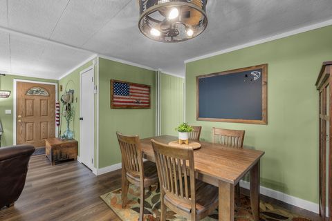 Tiny photo for 15003 E River Loop Drive E, Bend, OR 97707 (MLS # 220219653)