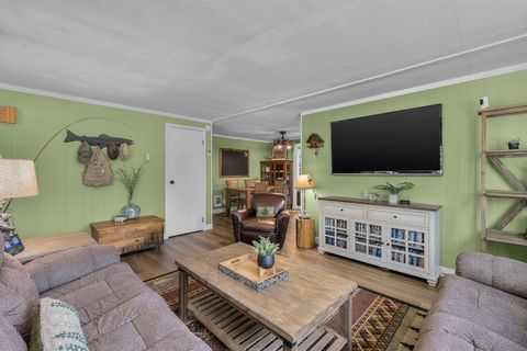 Tiny photo for 15003 E River Loop Drive E, Bend, OR 97707 (MLS # 220219653)