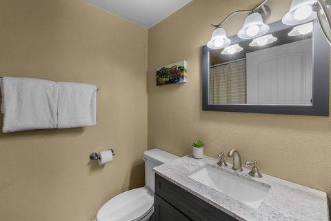 Tiny photo for 15003 E River Loop Drive E, Bend, OR 97707 (MLS # 220219653)