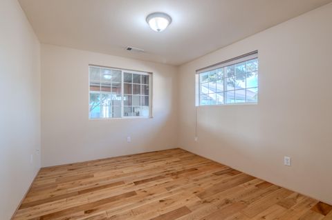 Tiny photo for 2717 Elliott Avenue, Medford, OR 97501 (MLS # 220213262)