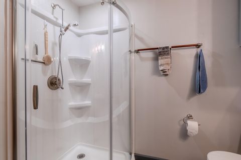 Tiny photo for 2717 Elliott Avenue, Medford, OR 97501 (MLS # 220213262)