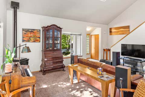 Tiny photo for 922 NW Ogden Avenue, Bend, OR 97703 (MLS # 220223258)