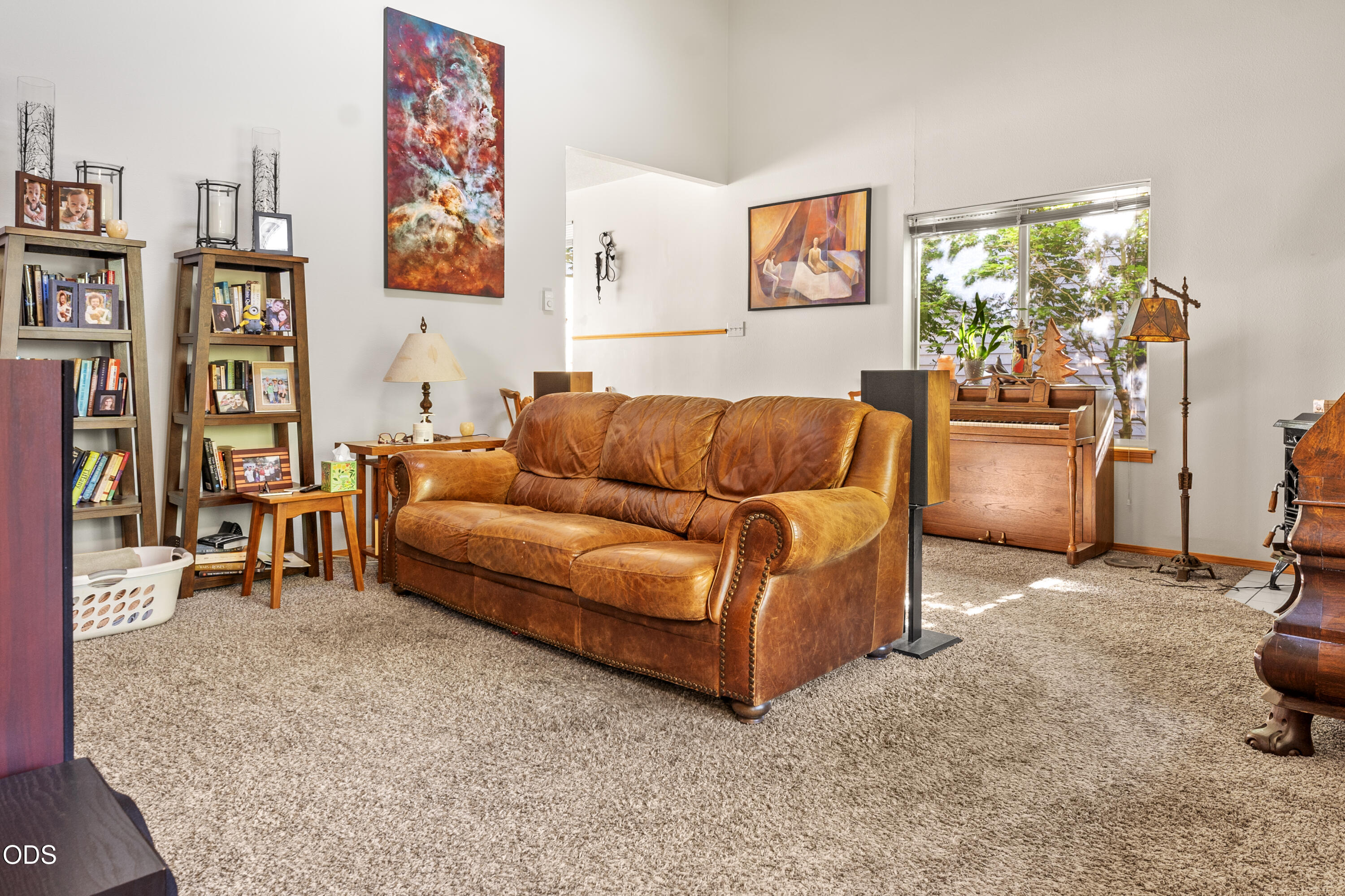 922 NW Ogden Avenue