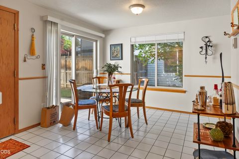 Tiny photo for 922 NW Ogden Avenue, Bend, OR 97703 (MLS # 220223258)