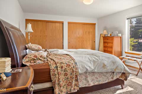 Tiny photo for 922 NW Ogden Avenue, Bend, OR 97703 (MLS # 220223258)