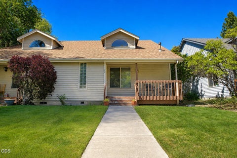 Photo of 922 NW Ogden Avenue, Bend, OR 97703 (MLS # 220223258)