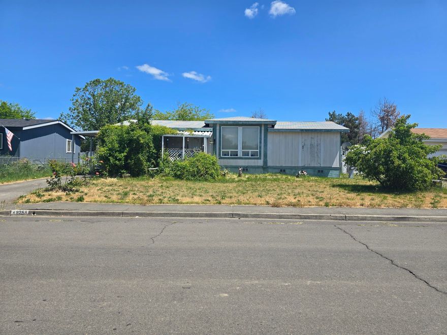 Affordable Opportunity in White City! This 3-bedroom, 2-bath manufactured home sits on its own land and is priced to sell. Offering plenty of potential, this property is being sold as is and needs some TLC—perfect for investors, flippers, or buyers looking to build equity with some sweat equity. Spacious layout, nice-sized lot, and a convenient location close to schools, shopping, and commuter routes. Don't miss this chance to own in White City at a great price!