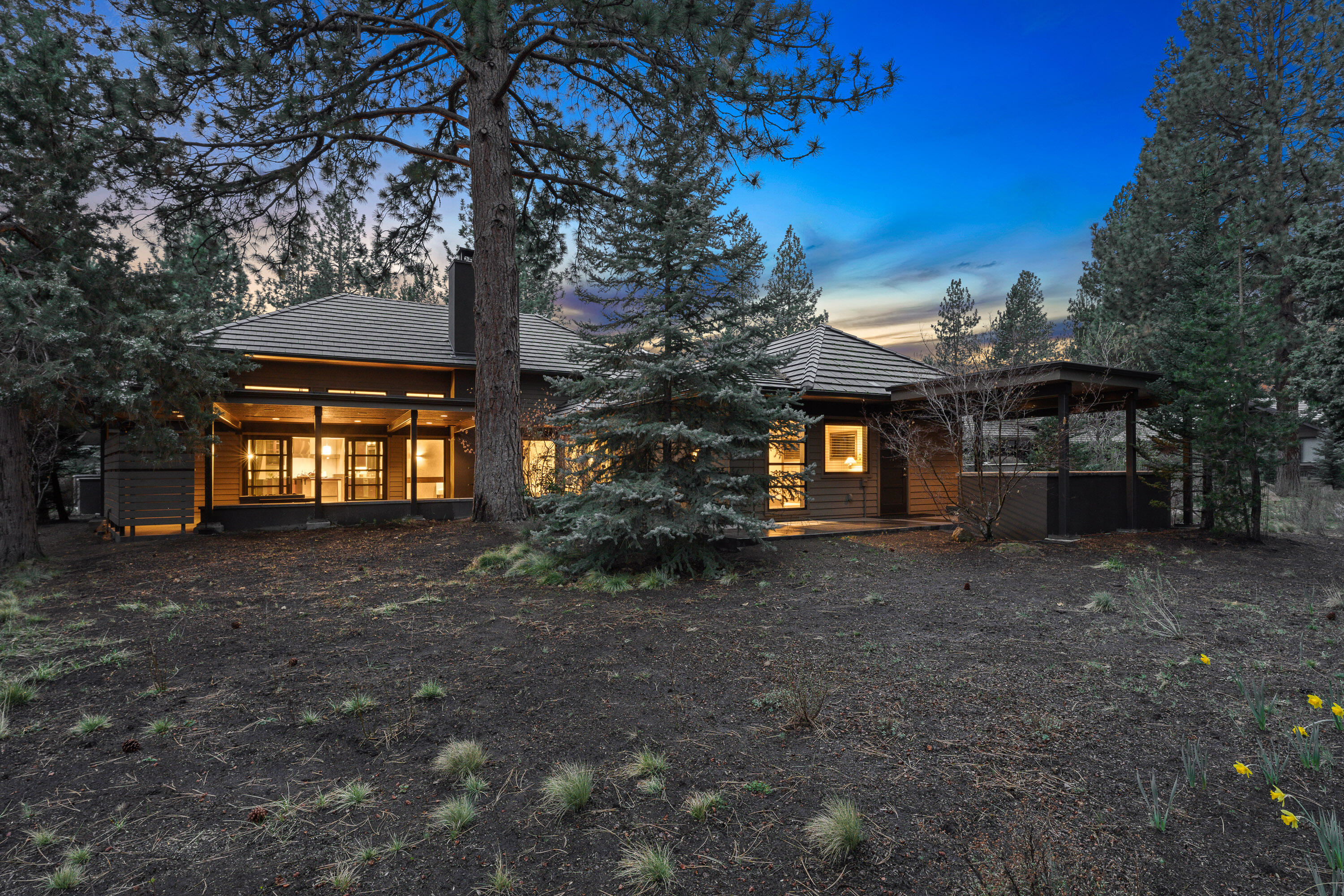 61440 Tam McArthur Loop