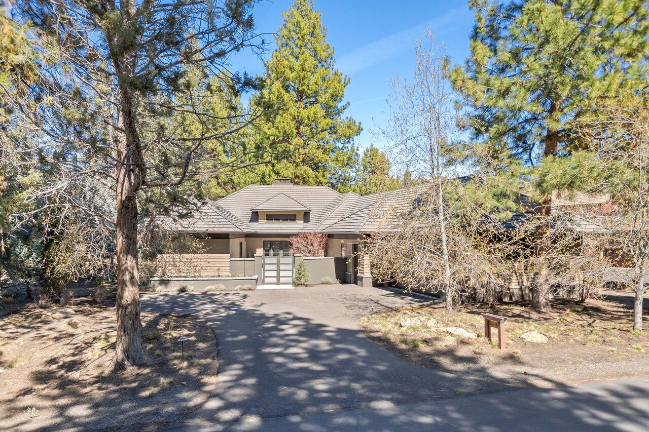 61440 Tam McArthur Loop