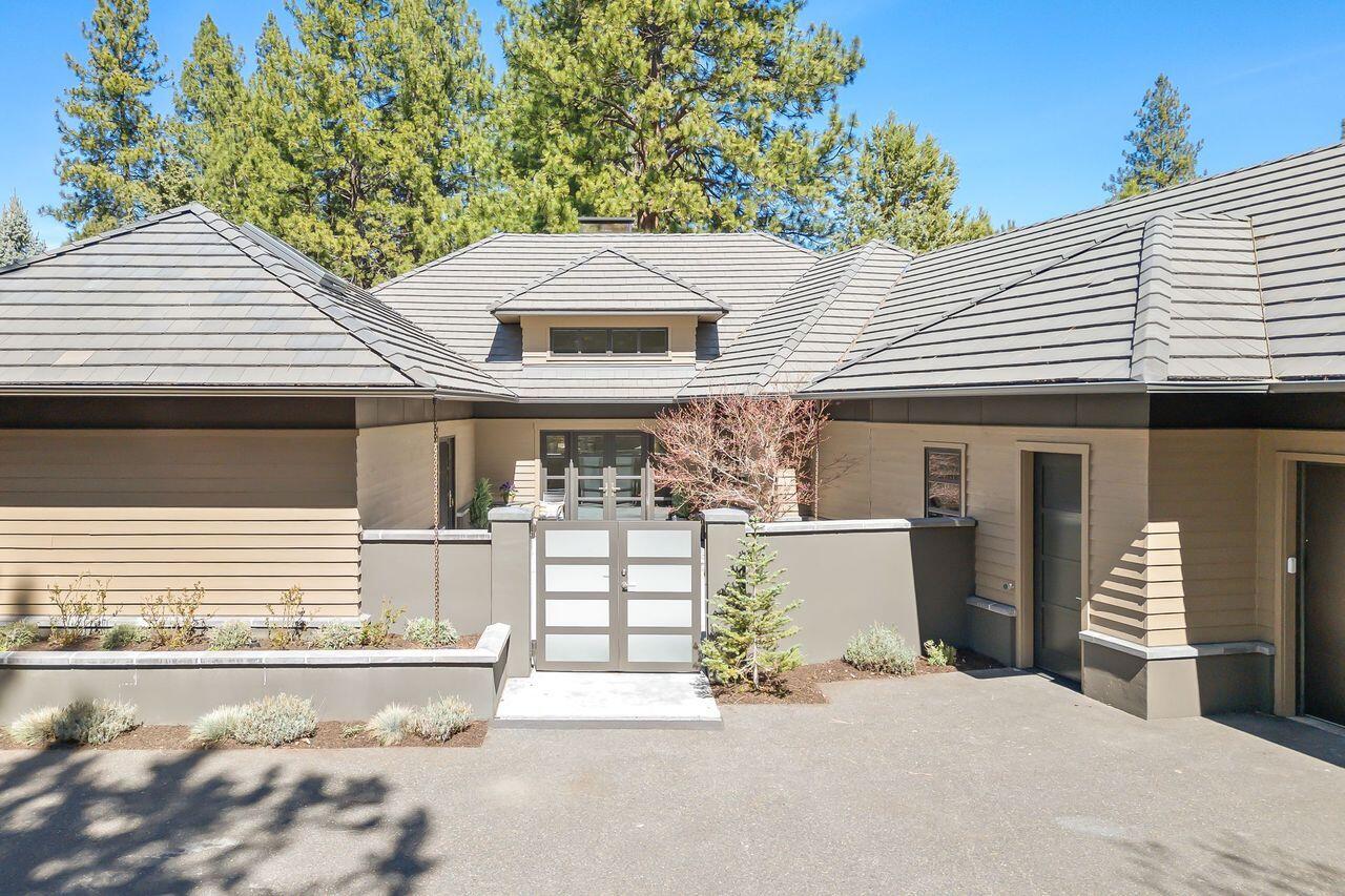 61440 Tam McArthur Loop