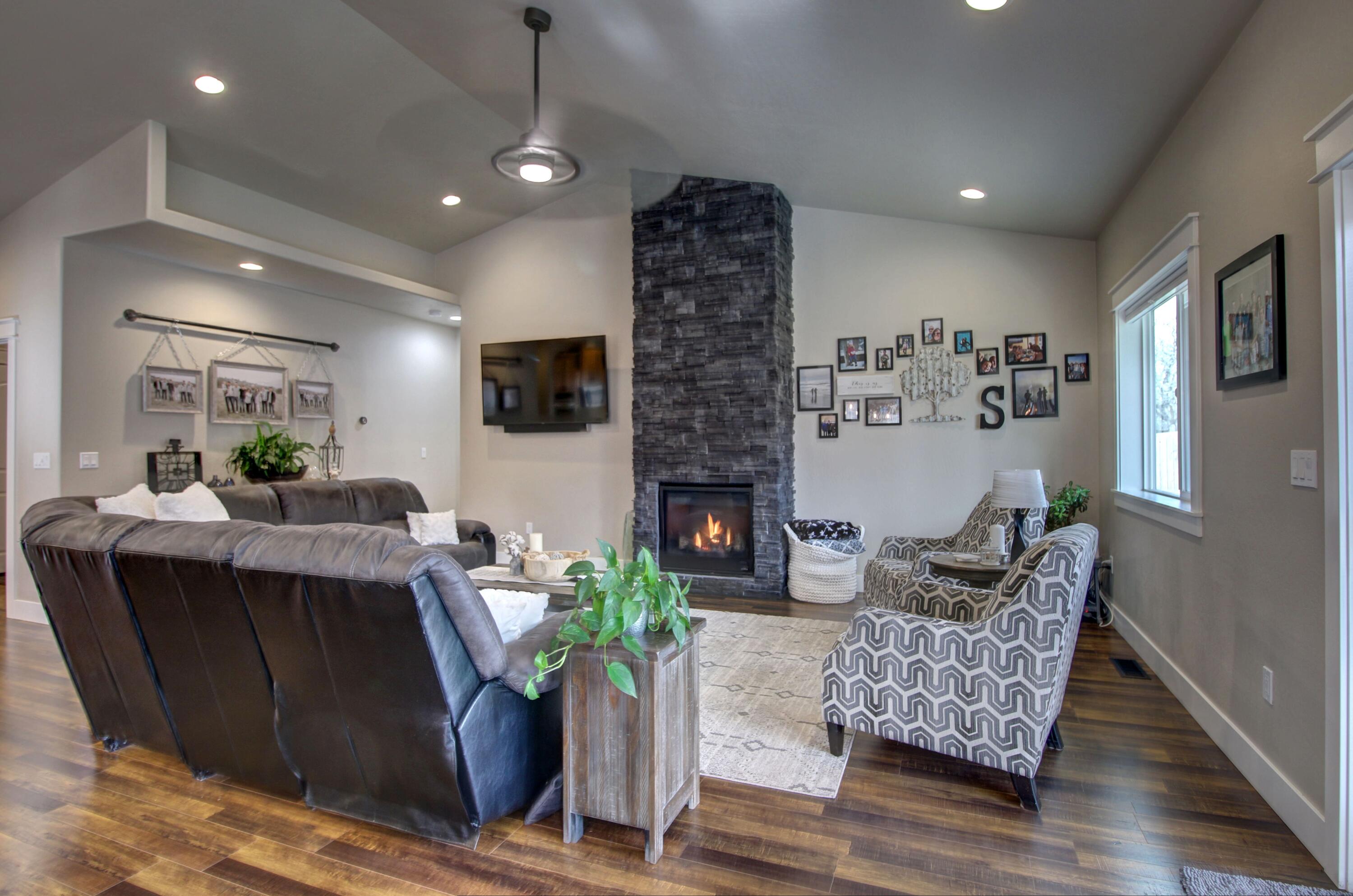 Eagle's Nest - Residential