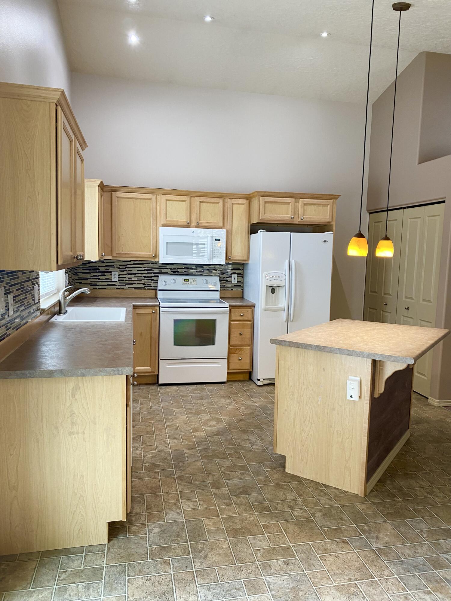 Huntington Meadows - Residential