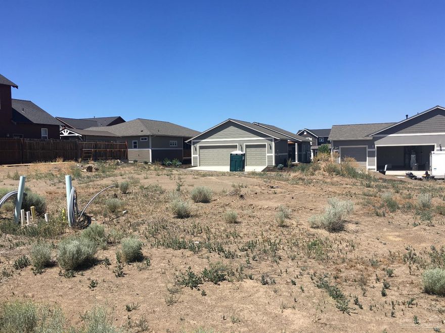 Here's an opportunity to build a beautiful new home in Bend! The seller is a builder and would love the opportunity to build one of their award winning plans for you!