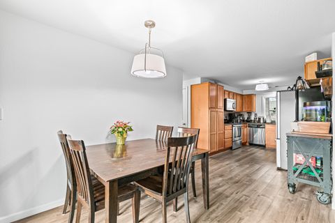 Tiny photo for 3712 Colver Road, Phoenix, OR 97535 (MLS # 220213325)