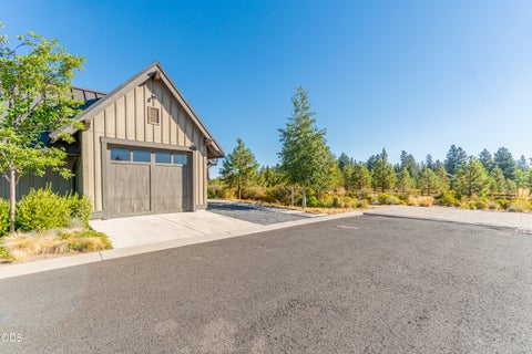 Tiny photo for 19374 Bonney Lane, Bend, OR 97702 (MLS # 220225838)