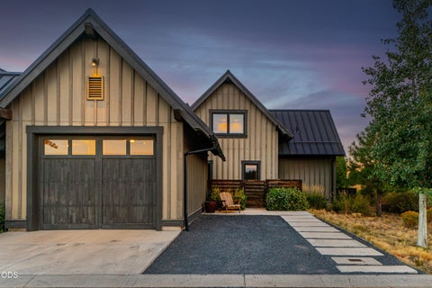 Photo of 19374 Bonney Lane, Bend, OR 97702 (MLS # 220225838)