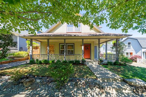 Tiny photo for 923 Bellview Avenue #1, Ashland, OR 97520 (MLS # 220219469)