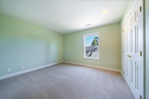 Tiny photo for 923 Bellview Avenue #1, Ashland, OR 97520 (MLS # 220219469)