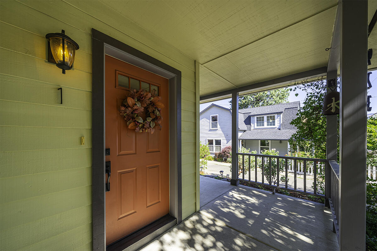 923 Bellview Avenue 1