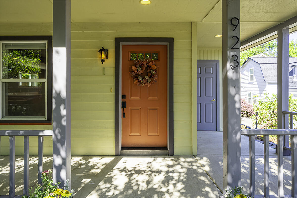 923 Bellview Avenue 1