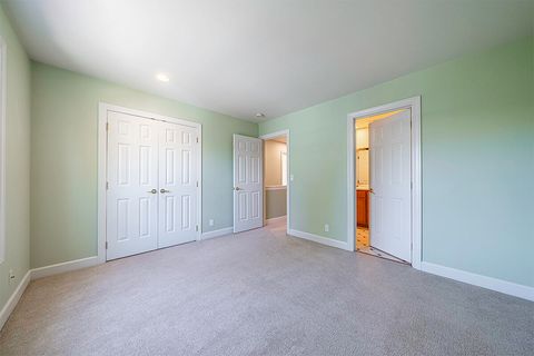 Tiny photo for 923 Bellview Avenue #1, Ashland, OR 97520 (MLS # 220219469)