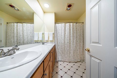 Tiny photo for 923 Bellview Avenue #1, Ashland, OR 97520 (MLS # 220219469)