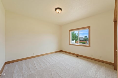 Tiny photo for 3099 SW Cascade Vista Drive, Redmond, OR 97756 (MLS # 220224447)