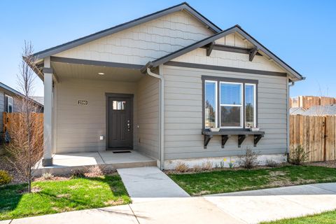 2590 NW Teak Place Redmond OR 97756
