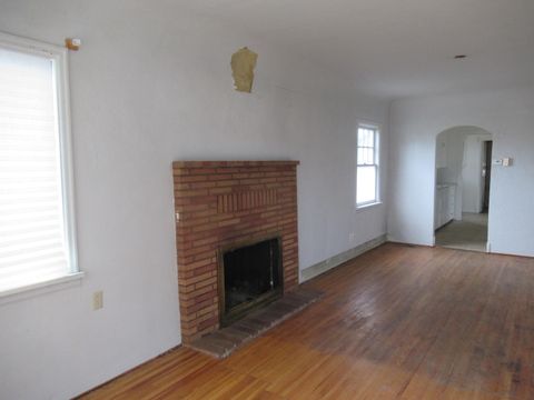 Tiny photo for 2176 Wiard Street, Klamath Falls, OR 97603 (MLS # 220213408)